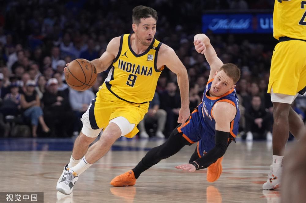 ESPN：热刺领跑西蒙斯转会，这为费尔明离队打开大门